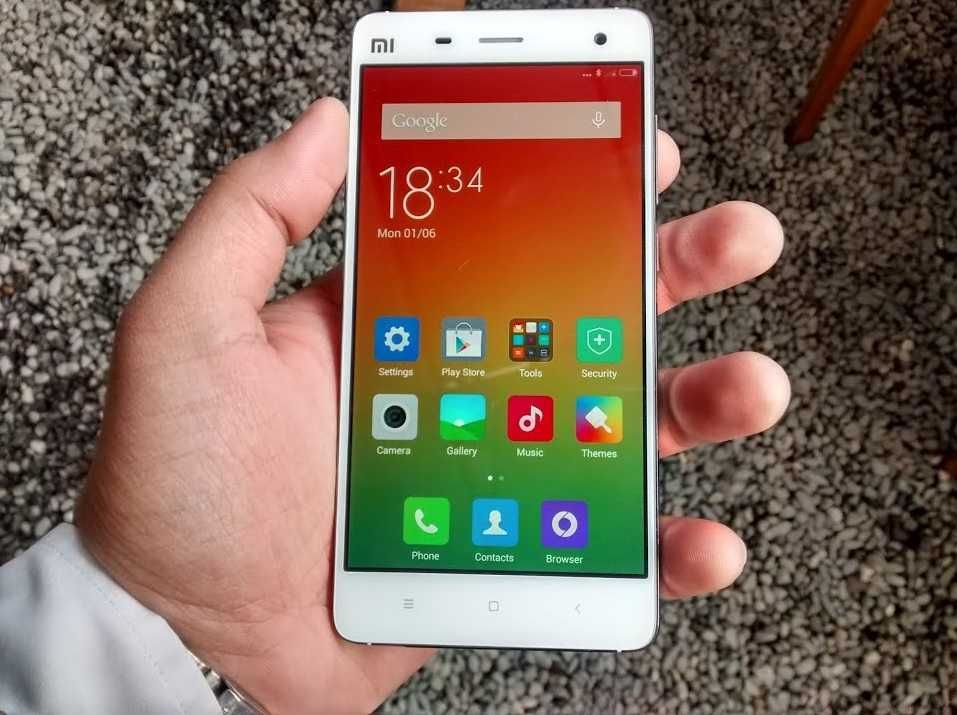 Смартфон Xiaomi MI 4