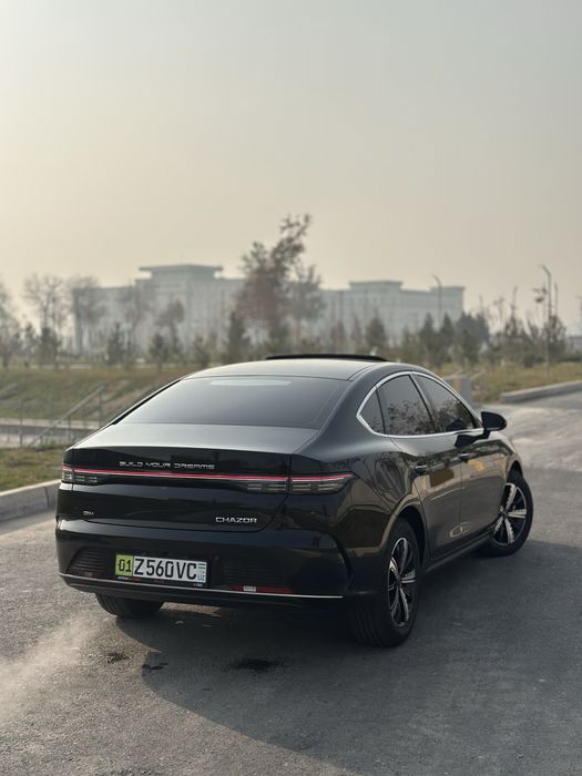 BYD chazor Qora Gbrid 4 poz Full 2023