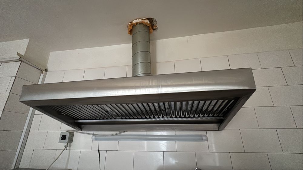 Masa inox cu spalator 140x70
