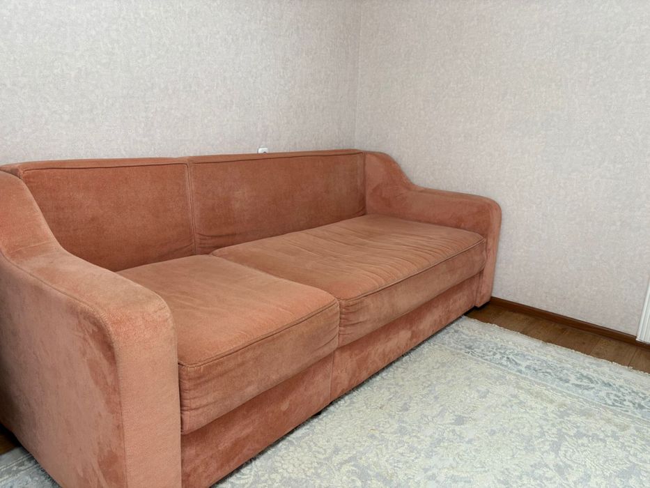 Продается Диван.