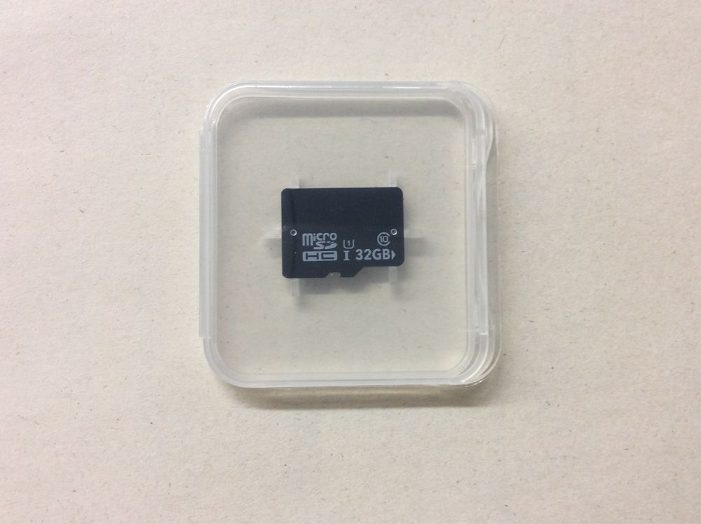Micro SD карта 32 ГБ.