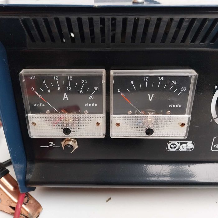 НАЙ ДОБРАТА ОФЕРТА Зарядно / Стартерно устройство Einhell BT-BC30