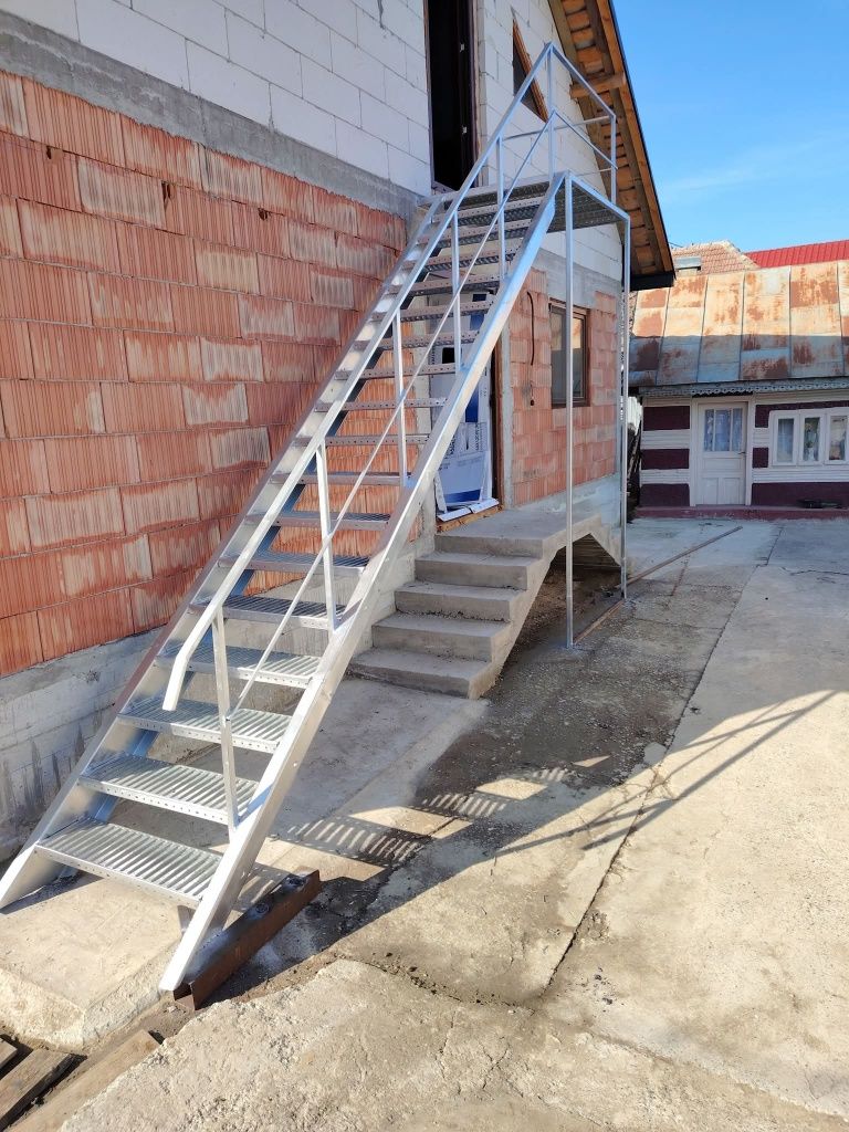 Confectionam scarii metalice zincate exterioare și pentru incendii , p