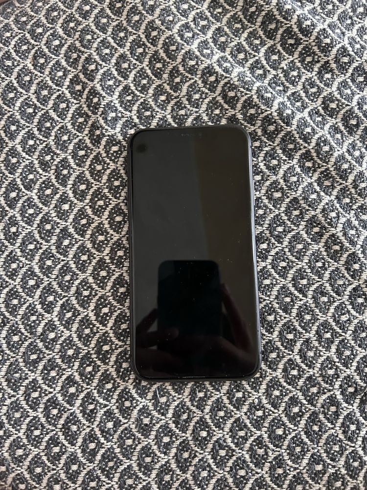 Продаю Iphone 11