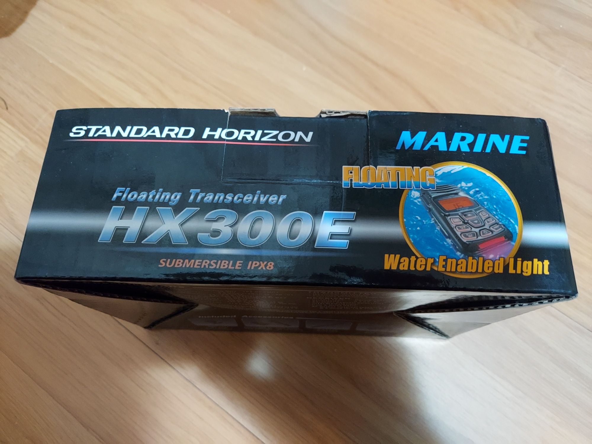 Stație radio maritimă Standard Horizon HX300E