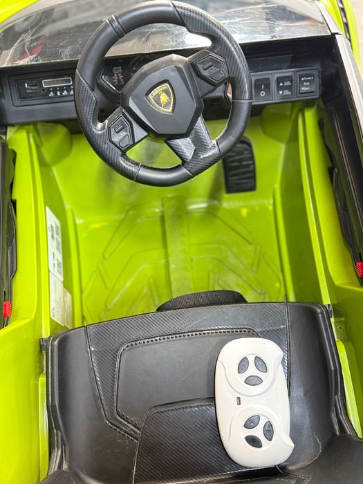 Детска електическа кола Lamborghini Sean