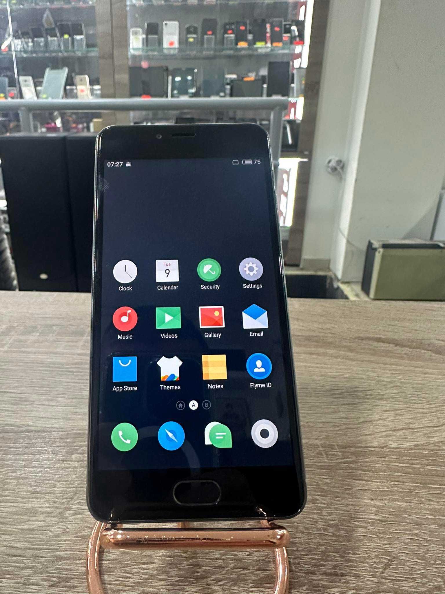 Продавам телефон Meizu M3s