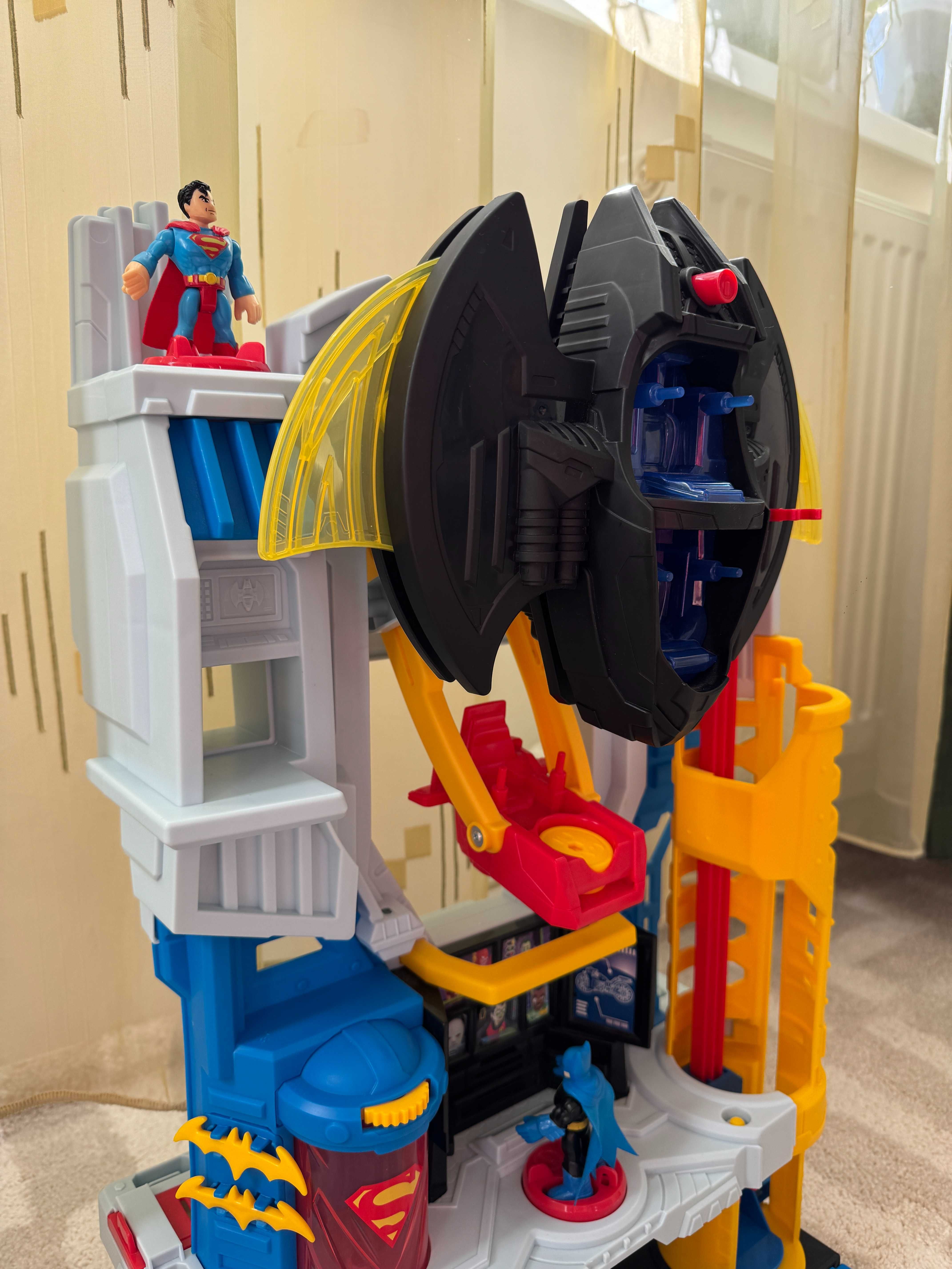 Set de joaca, DC Super Friends, Sediul central Batman-Superman