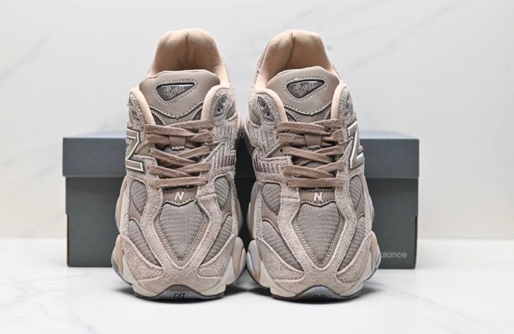 New Balance 9060 Mushroom -44,45