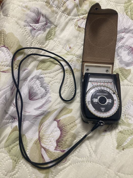 Фотоэкспонометр «Ленинград 4 Ю11/4»