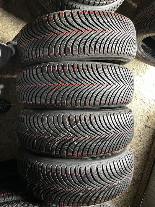 Anvelope de iarna 215/65 R17 Michelin