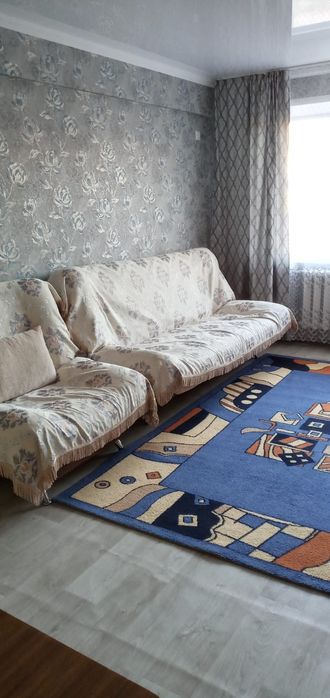 Сдаётся 3 комн  кварт  в центре