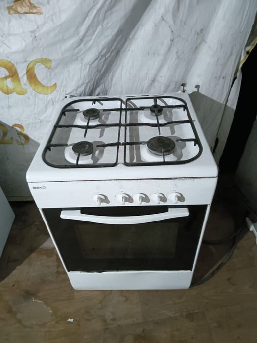 Продам газ плиту