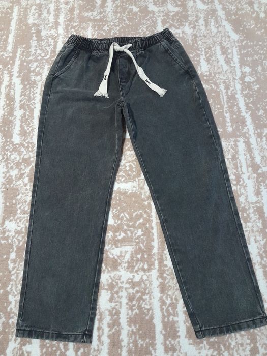 Продам джинсы новые в упаковке