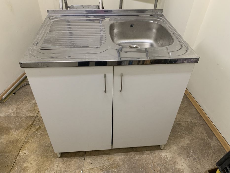 Кухненски шкаф с мивка