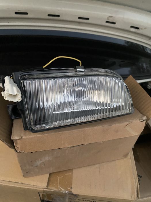 Продам туманку новую пара