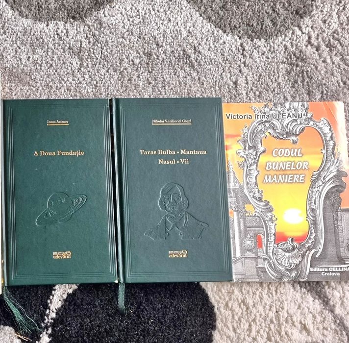 Vand carti în stare buna