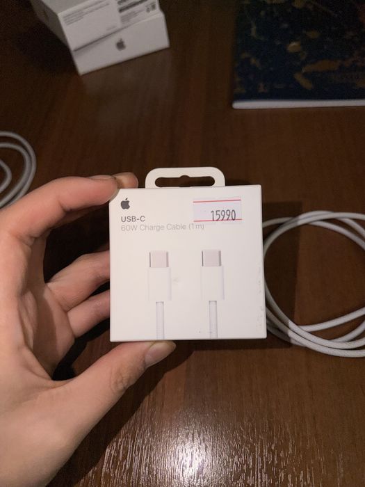 Оригинальный Apple USB-C кабель (Type-C to Type-C).