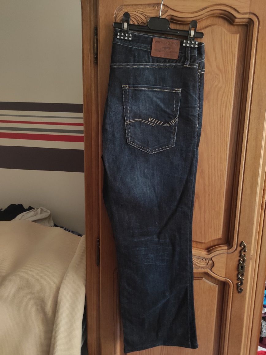 Pantalon blugi, diferite marimi, diferite modele