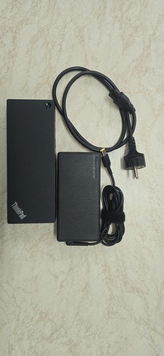 Stația de Andocare Universala Lenovo ThinkPad Hybrid USB-C with USB-A