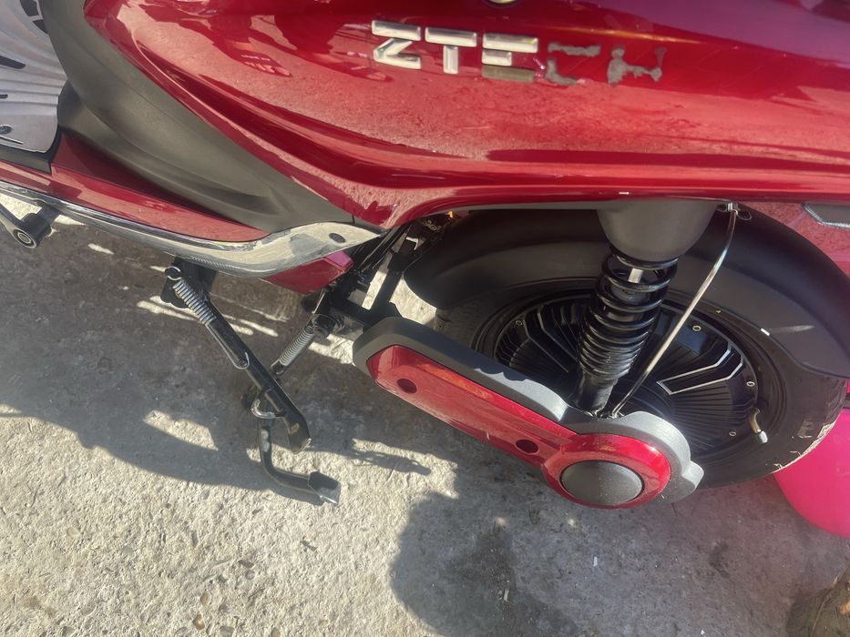 Vand scuter electric