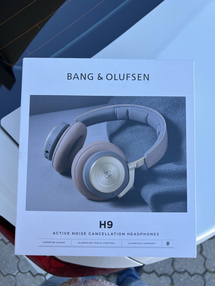 Casti Bang & Olufsen H9 ca noi