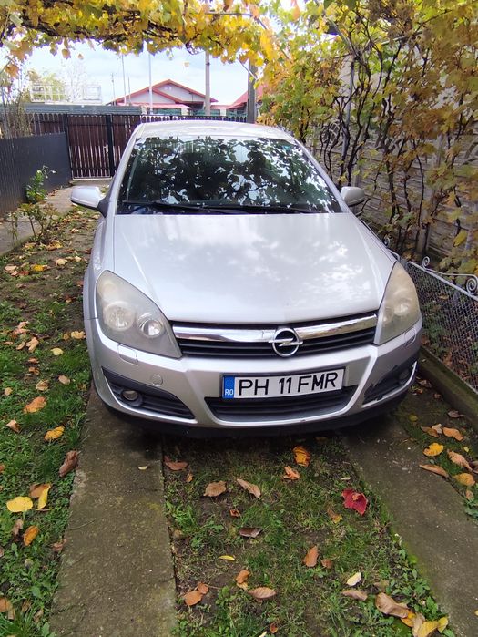 Vând Opel Astra H