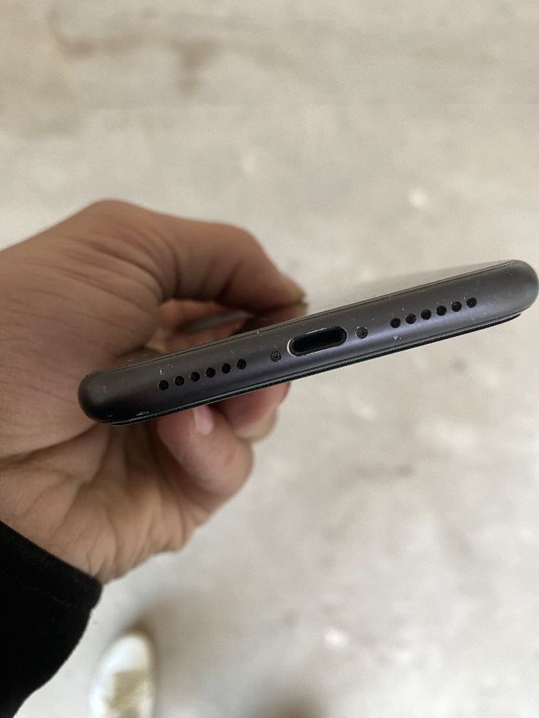 Iphone 11 sotiladi