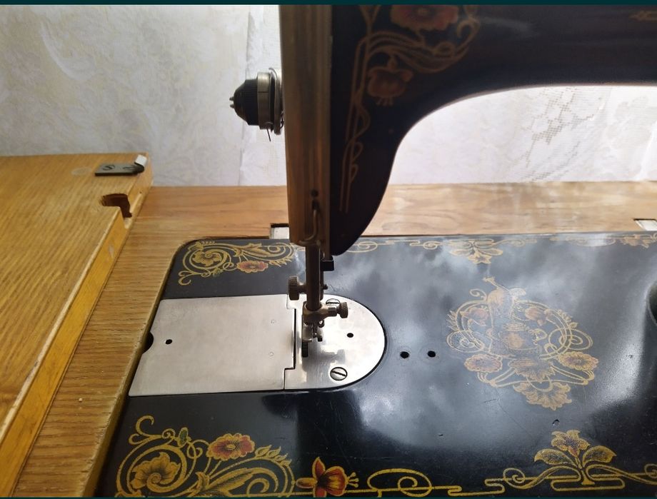 Автентична крачна шевна машина Union