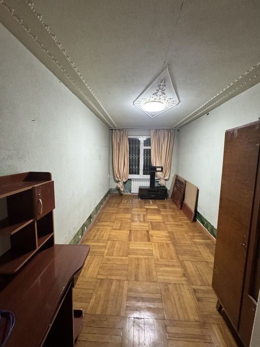 3/2/4 базар Кадышева ,Авиасозлар-4, метро Бекат-2,аренда 350 $