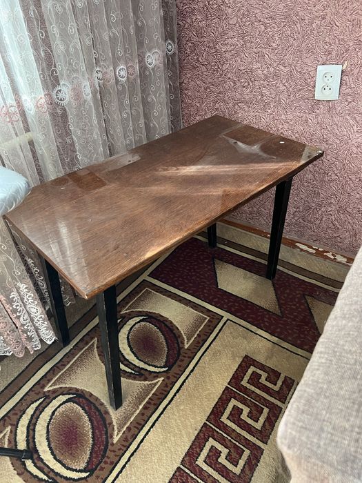 Мягкая диван + журнальный стол