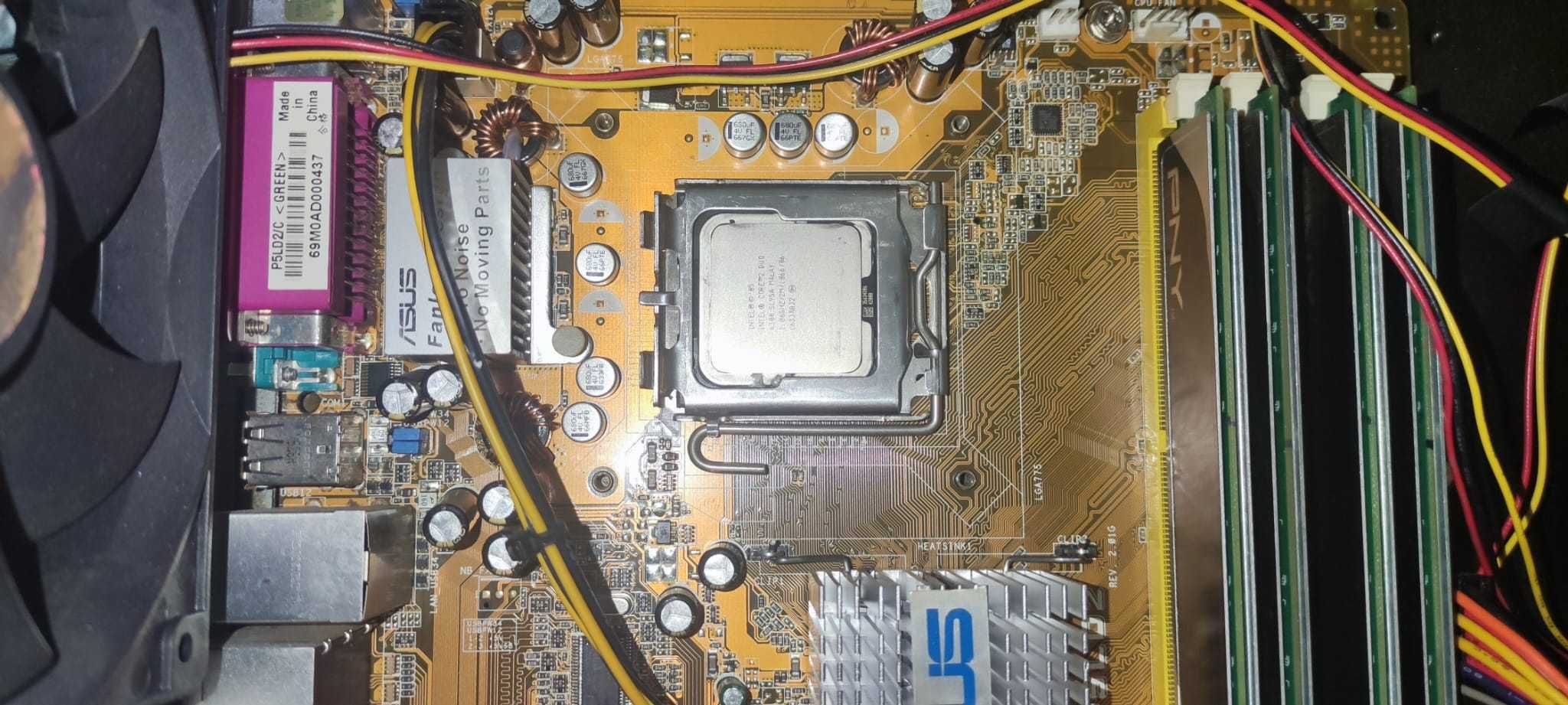 Pc semi retro carcasa cosmos