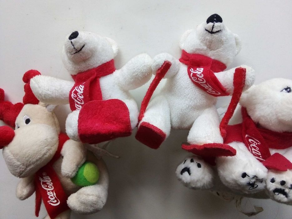 Плюшени играчки "Кока Кола"