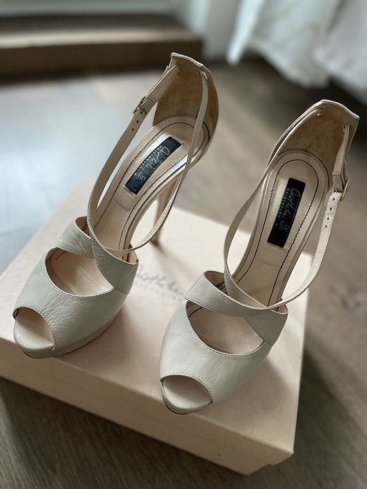 Sandale Musette, mărimea 39, piele nude/crem/beige