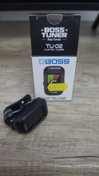 Se vinde Boss TU-02 Clip Tuner