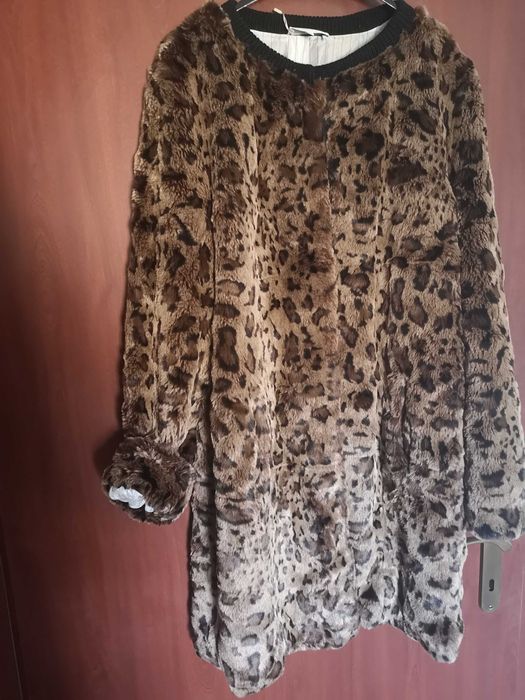 Vând haina eleganta imitație leopard