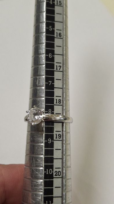 Златен Пръстен 2.24гр - 9 Карата Бяло Злато