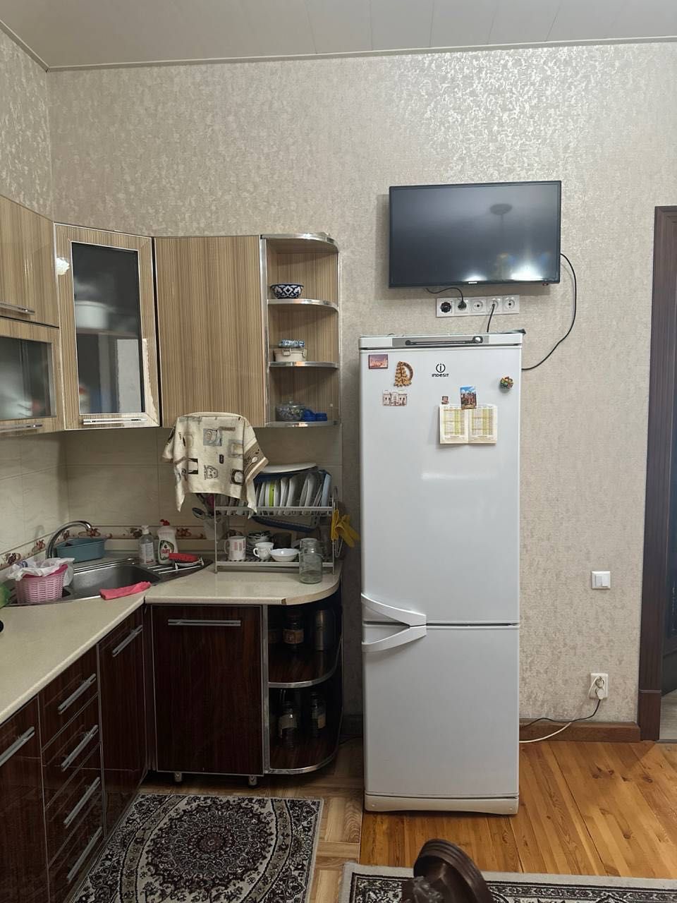 Продаю кухонную гарнитуру б/у