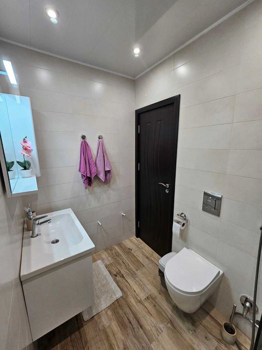 Продава се Тристаен апартамент в Пловдив, Южен - 92 кв.м за 1848 €/кв.м - Снимка #9