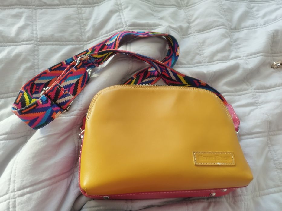 Кожена чанта в три цвята, използвана броени пъти,цена 60лв