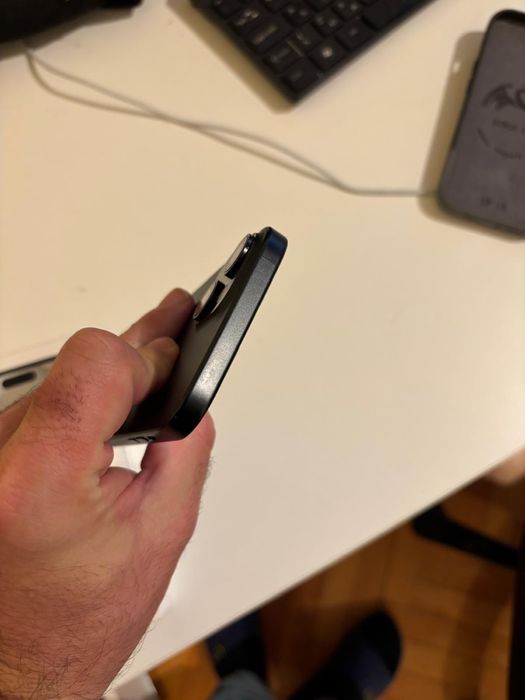Iphone 15 перфектен в гаранция още 1 година