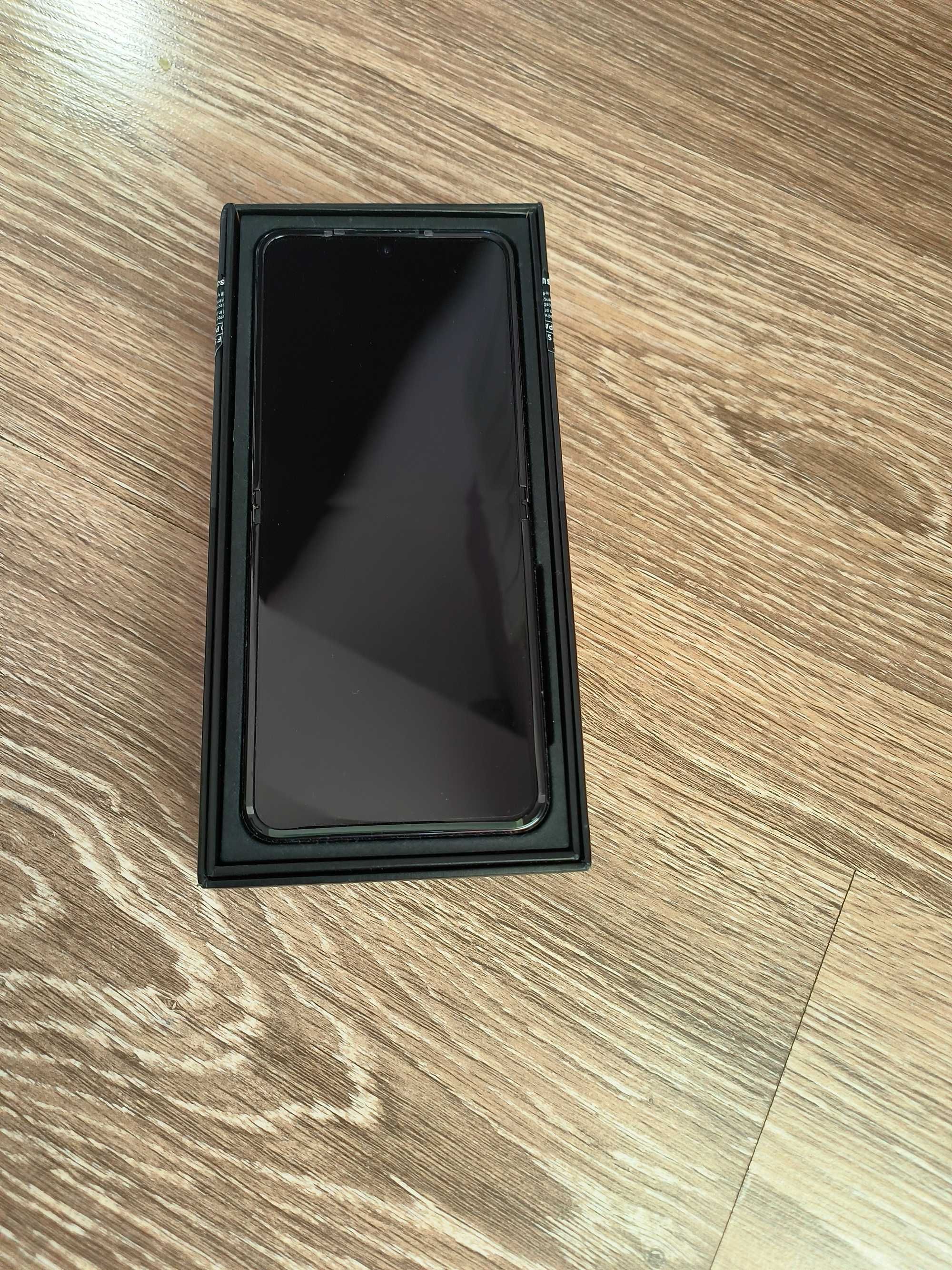 Samsung Galaxy Z Flip4