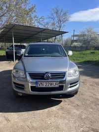 Vand VW Touareg, an fabricatie 2008, motor 2461 cc, dublu climatronic.