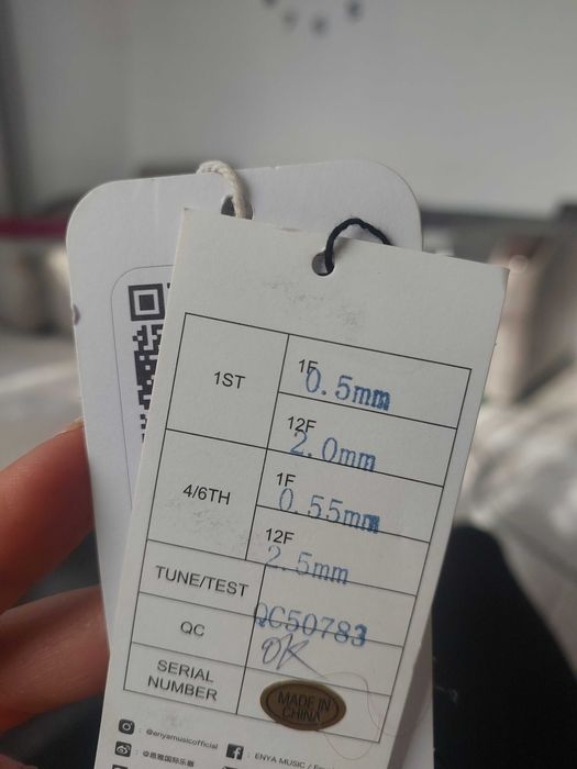 Продам гитару в отличном состоянии