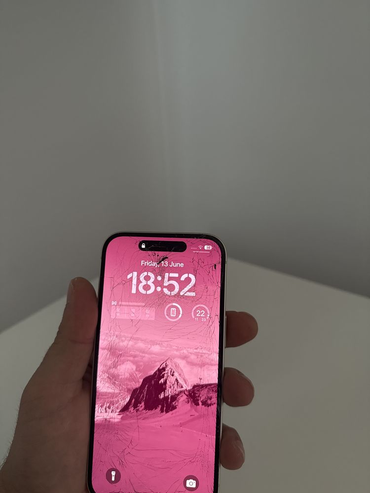Iphon 15 doar pentru piese
