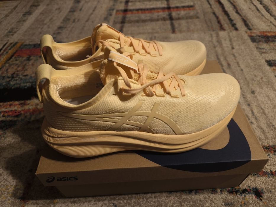 Adidasi alergare Asics Nimus 27 (45 / PRET FIX)