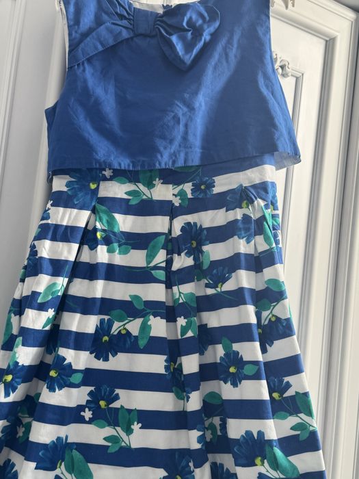 Vand rochita Mayoral Abel lula stare bunaspentru 4-6 ani 8-9 Mayoral