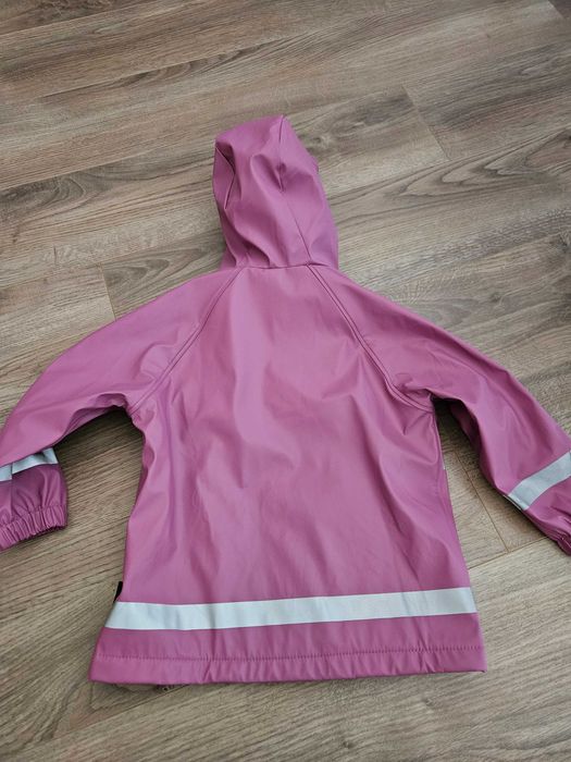 Непромокаемо яке за дъжд