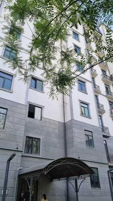 Продается квартира на ЖК Comfort House с евроремонтoм 3/7/10 80 м²!