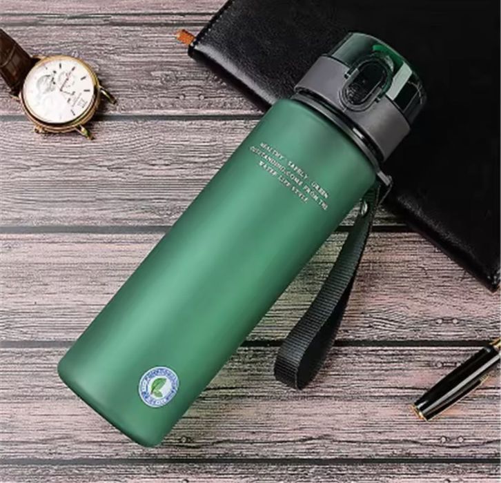 Термос / Бутилка от неръждаема стомана 560 ml — Нов модел 2025 г.